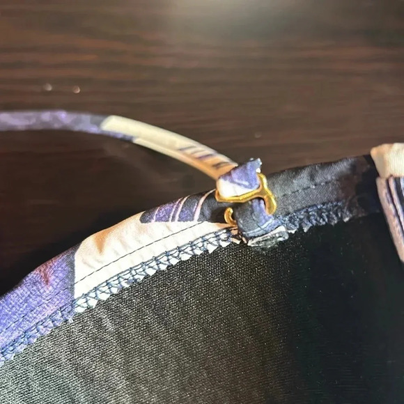 La Blanca Women's  Bikini  Top Size 10 Push Up Purple, White And Black swimsuit - Picture 6 of 7